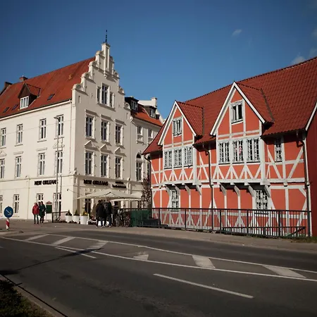 Spacious In Germany With Near Apartment