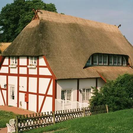 Spacious In Germany With Near Wohlenberg